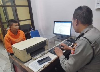 Polsek Cileunyi Tingkatkan Pelayanan Prima, Bantu Warga Urus Surat Kehilangan dengan Cepat dan Humanis