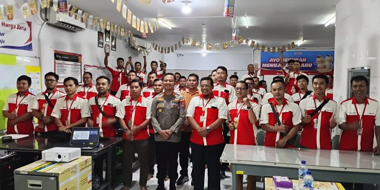 Polsek Cileunyi Edukasi Karyawan PT. Yakult tentang Keselamatan Lalu Lintas, Tingkatkan Kesadaran dan Budaya Tertib di Jalan Raya