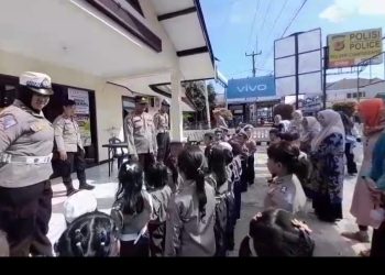 Polsek Ciawigebang Tanamkan Nilai Disiplin Sejak Dini Melalui Program Polisi Sahabat Anak