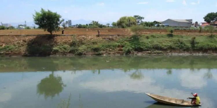 Mayat Wanita Tak Dikenal Ditemukan Mengambang di Sungai Citarum Cianjur, Polisi Selidiki Identitas dan Penyebab Kematian