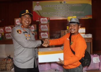 Polres Sukabumi Sigap Evakuasi Korban Banjir Bandang di Cisolok, Salurkan Bantuan dan Layanan Kesehatan
