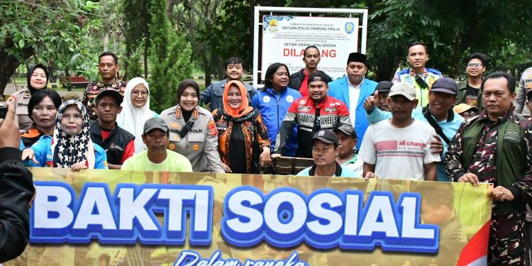 Polresta Cirebon Gelar Patroli dan Baksos, Sasar Driver Ojek Online dan Tukang Becak