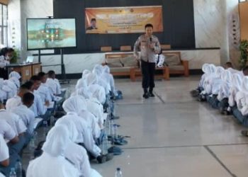 Polres Sumedang Gembleng Paskibra dengan Nilai Kedisiplinan dan Kepemimpinan