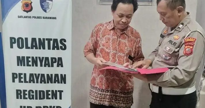 Wujudkan Pelayanan Anti-Pungli, Satlantas Polres Karawang Gencarkan Program ‘Polantas Menyapa’