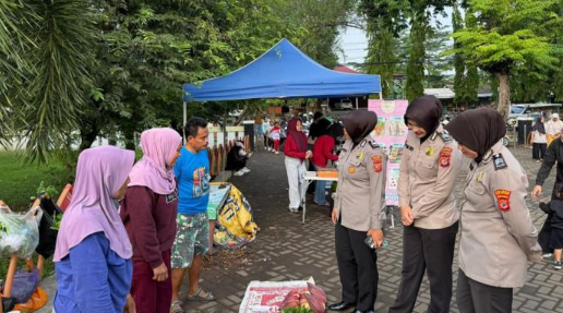 Polwan Polres Sukabumi Gelar Patroli Mojang Lodaya, Jaga Kamtibmas, Edukasi Hukum, dan Atur Lalu Lintas