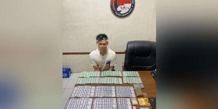 Satresnarkoba Polres Cirebon Kota Ungkap Peredaran Tembakau Sintetis dan OKT di Kamar Kost