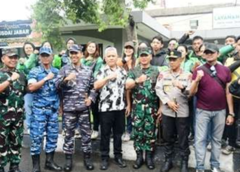 Sambut HUT TNI ke-80, TNI-Polri di Jawa Barat Gelar Bakti Sosial di Kota Bandung