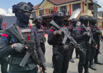 Jaga Stabilitas Kamtibmas, Brimob Polda Jabar Gelar Patroli Dialogis di Garut