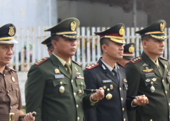 Peringati Hari Pahlawan 2025, Kapolres Garut Bersama Forkopimda Ikuti Upacara Ziarah Nasional di TMP Tenjolaya