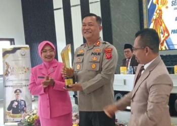 Humanis dan Berintegritas, Kapolres Ciamis Borong Dua Penghargaan Kepemimpinan