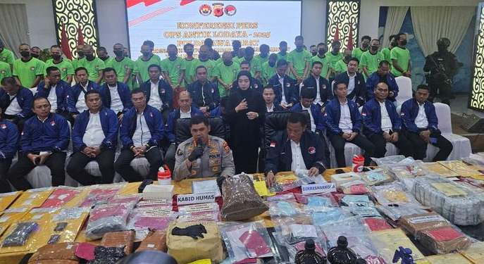 Polda Jabar Ringkus 372 Pengedar Narkoba dalam 10 Hari, Bongkar Pabrik Tembakau Sintetis