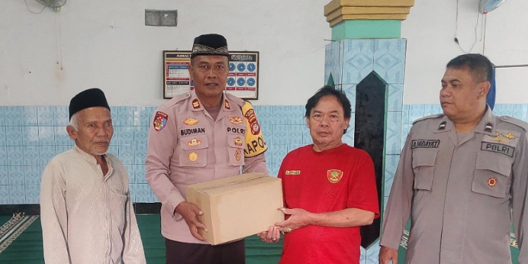 Polsek Sukawening Polres Garut Kembali Gelar Program Jumat Curhat, Pererat Kemitraan dengan Masyarakat