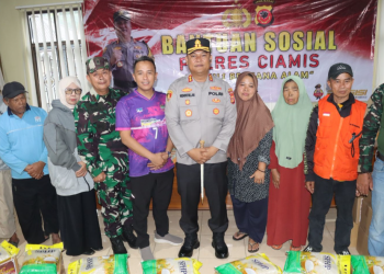 Polres Ciamis Ulurkan Tangan, Salurkan Bantuan Sosial untuk Korban Pergeseran Tanah di Rajadesa dan Panumbangan