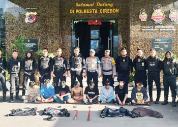 Tim Raimas Macan Kumbang 852 Polresta Cirebon Amankan Delapan Pemuda Bersenjata Tajam, Respon Cepat Aduan Masyarakat di Media Sosial