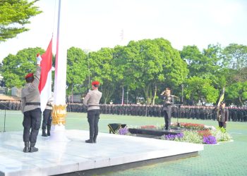 Polda Jabar Gelar Upacara Peringatan Hari Pahlawan, Kapolda Ajak Teladani Semangat Perjuangan