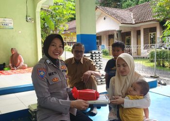 Polres Ciamis Pantau Program Makan Bergizi Gratis di Desa Pusakanagara untuk Dukung Tumbuh Kembang Anak