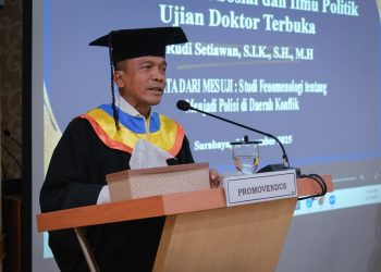 Kapolda Jabar Raih Gelar Doktor Lewat Disertasi “Cerita dari Mesuji”, Paparkan Kondisi Polisi di Tengah Konflik