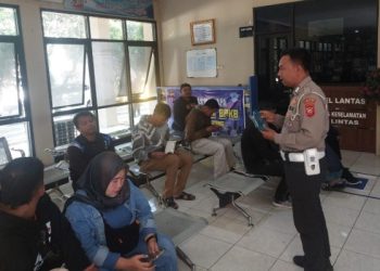 Polisi Sumedang Kembali Gencarkan ‘Polantas Menyapa’ di Layanan BPKB