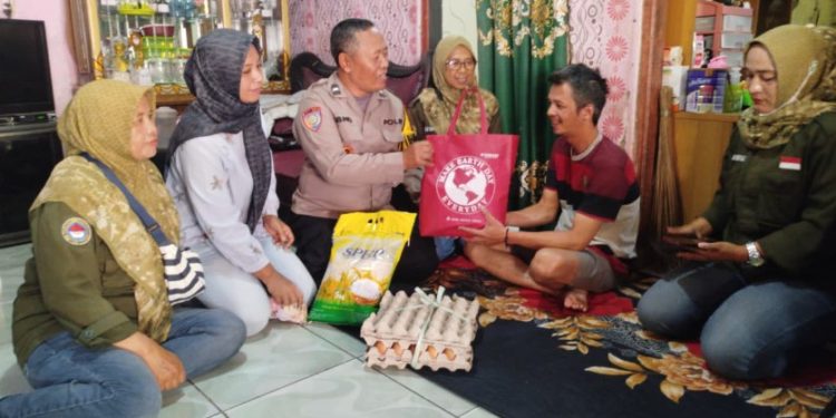 Wujud Empati Polri, Polsek Margaasih Kunjungi dan Beri Motivasi Keluarga Anak Penderita Hidrosefalus
