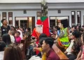 Sisi Humanis Polri: Polisi Berkostum Sinterklas Tebar Kebahagiaan di Gereja-Gereja Kota Sukabumi