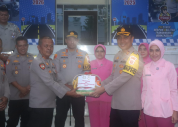 Kapolres Tasikmalaya Kota Cek Kesiapan Personel dan Beri Sembako di Pospam Operasi Lilin Lodaya