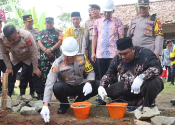 Polres Subang Mulai Program Rehab Rumah Tidak Layak Huni di Desa Kadawung