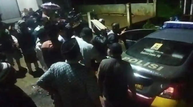 Polisi Tangkap Empat Pelaku Pembongkaran Makam Tanpa Izin di TPU Sindangkasih