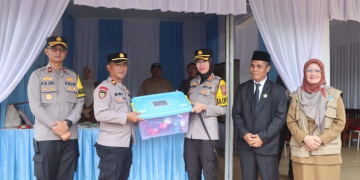 Kapolres Sukabumi Kota Berikan Bantuan Logistik ke Petugas Pospam Nataru