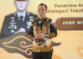 Kapolres Bogor AKBP Wikha Ardilestanto Sabet Penghargaan Tokoh Bhayangkara Inovasi Pembangunan di detikJabar Awards 2025