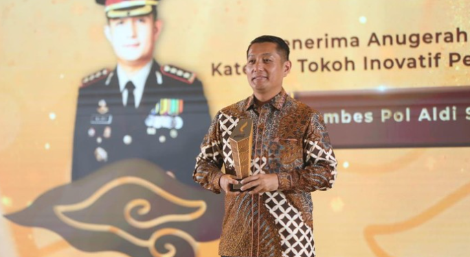 Inovasi ‘Lapor Pak Kapolres’ Antarkan Kombes Aldi Subartono Raih detikJabar Awards 2025