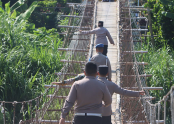 Polresta Cirebon Cek Jembatan Penghubung Jabar-Jateng, Dukung Program Presiden