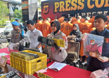 Polresta Cirebon Ungkap Penyalahgunaan BBM Solar Bersubsidi, Dua Tersangka Diamankan