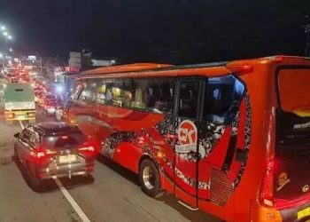 53 Ribu Kendaraan Padati Puncak, Satlantas Polres Bogor Normalkan Jalur pada Minggu Malam