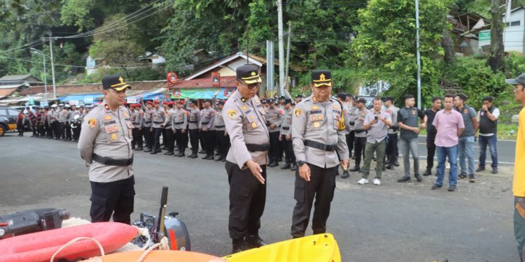 Kapolres Sukabumi Pimpin Apel Kesiapan Pengamanan Wisata di Posyan Karanghawu