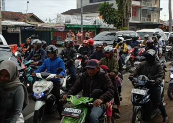Volume Kendaraan Menuju Ciwidey Meningkat, Polisi Terapkan 7 Kali One Way
