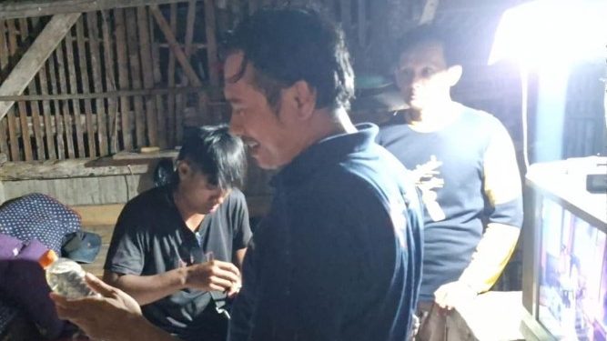 Polresta Cirebon Sita 136 Botol Miras Ciu di Babakan dan Pabuaran