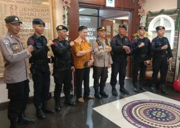 Polsek Margahayu Bersama Satbrimob Polda Jabar Laksanakan Sterilisasi Gereja Jelang Ibadah Malam Tahun Baru