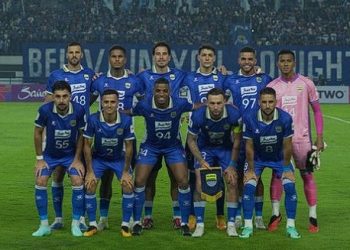 Persib Bandung Raih Gelar Juara Paruh Musim: Kemenangan di El Clasico Indonesia