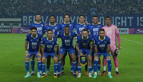 Persib Bandung Raih Gelar Juara Paruh Musim: Kemenangan di El Clasico Indonesia