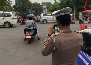 Polres Majalengka Uji Coba E-TLE Mobile Handheld di Kawasan Alun-Alun