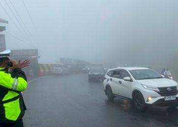 Hadapi Cuaca Ekstrem di Kawasan Puncak, Polres Cianjur Siagakan Personel dan Alat Berat