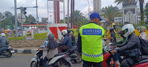 Polres Bogor Kembali Libatkan Supeltas Urai Kepadatan di Jalur Puncak Saat Libur Isra Mikraj