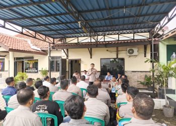 Kapolres Indramayu Kunjungi Polsek Karangampel, Apresiasi Kinerja dan Beri Motivasi Personel