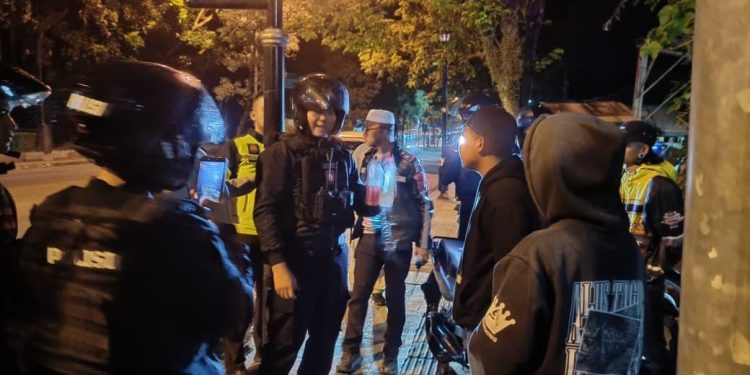 Polresta Bandung Gencarkan Patroli Skala Besar, Sikat Balap Liar dan Miras Ilegal!