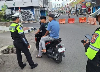 Modernisasi Penegakan Hukum, Satlantas Polres Purwakarta Operasikan ETLE Mobile Handheld