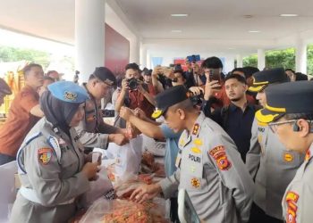 Stabilkan Harga Sembako, Polda Jabar Gelar Pasar Murah